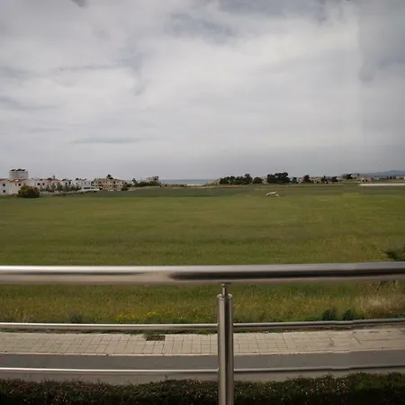 Seaview Apartment *